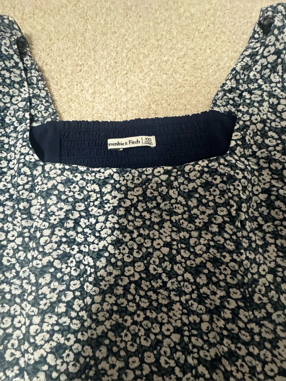 Abercrombie & Fitch | Puff Sleeve Corset Scoopneck Top